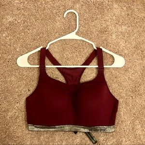 Vintage VIctoria Secret AngelMax Sportbra 34D 
with Leopard Print design